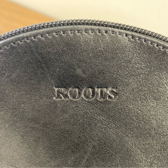 Roots Black Cosmetic Bag - Picture 2 of 7